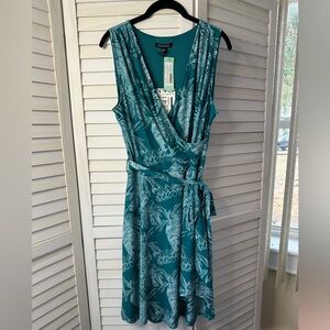 41 Hawthorne faux wrap dress NWT, side tie, teal sleeveless print, size L